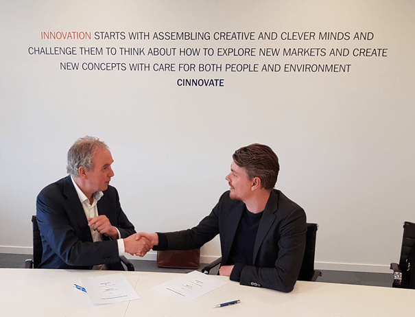 Ondertekening overeenkomst Van Dorp zorg en Cinnovate